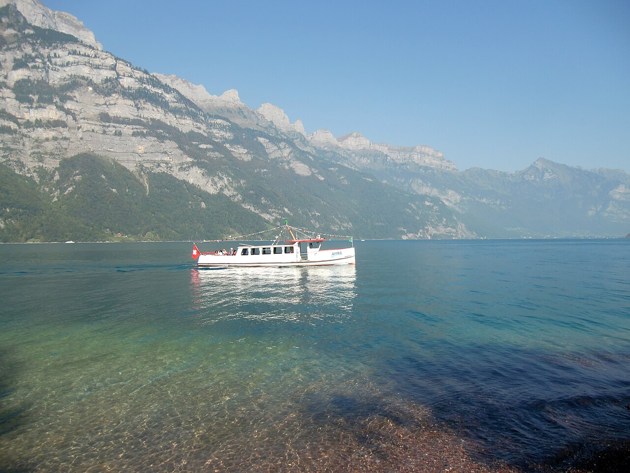 Mit dem Schiff über den Walensee